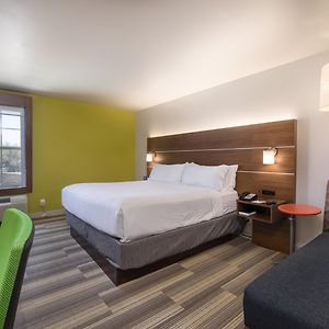 King Room Mobility or hearing accessible
